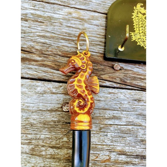Vintage Midcentury Brush/Shoehorn wall Hanging Seahorse Handles - Picture 9 of 11